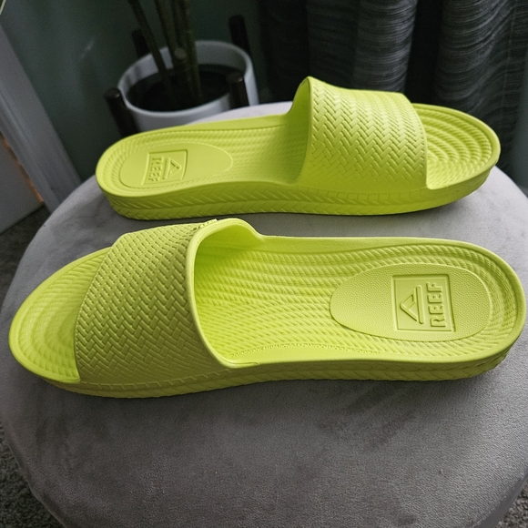 Reef Water Scout slides Lime - Picture 3 of 7